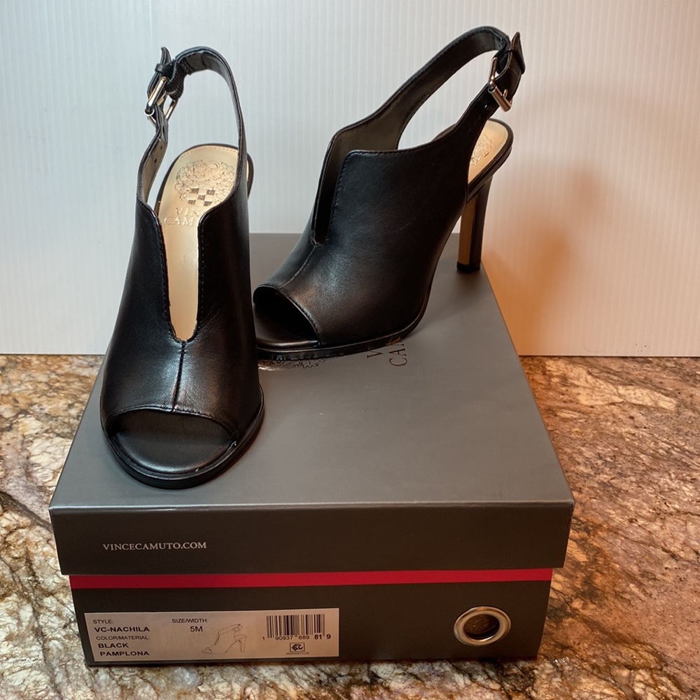 Vince Camuto NWT Black Nachila Shootie size 5M in box